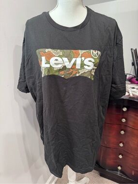 Levi's Men's Black Camo Logo Short Sleeve T‑Shirt